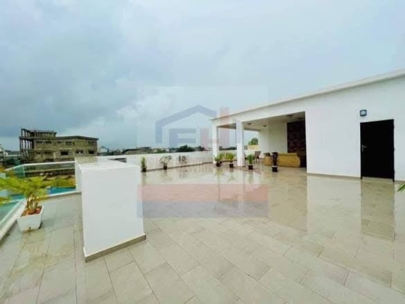 Villa de prestige meublée avec jardin à Akogbato 7