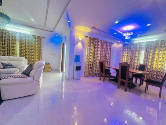 Villa de prestige meublée avec jardin à Akogbato 8