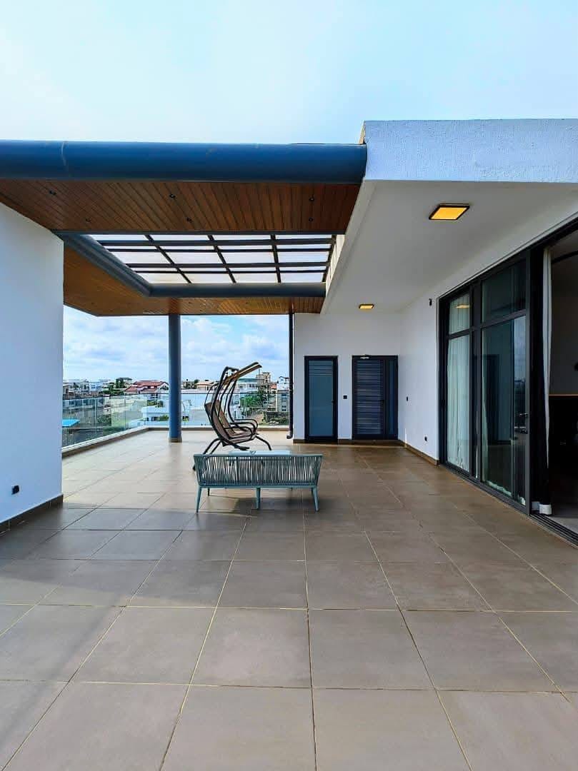 Villa d’exception avec piscine et vue mer à Fidjrossè 12 Villa d'exception avec piscine et vue mer à Fidjrossè 12