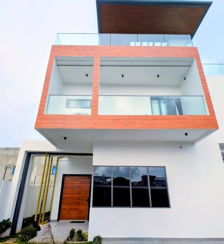 Villa d'exception avec piscine et vue mer à Fidjrossè 15