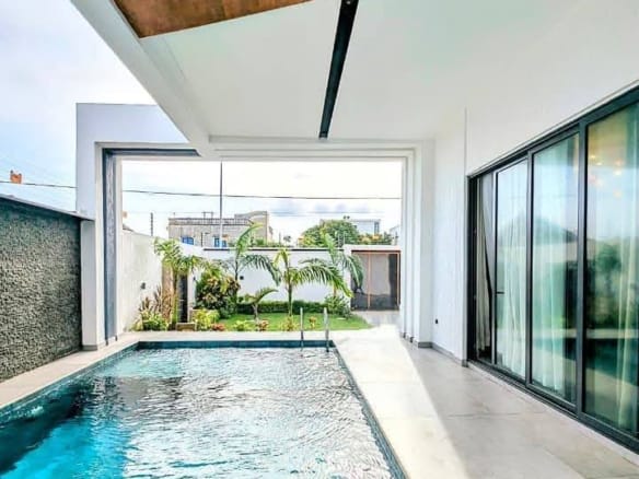 Villa d'exception avec piscine et vue mer à Fidjrossè