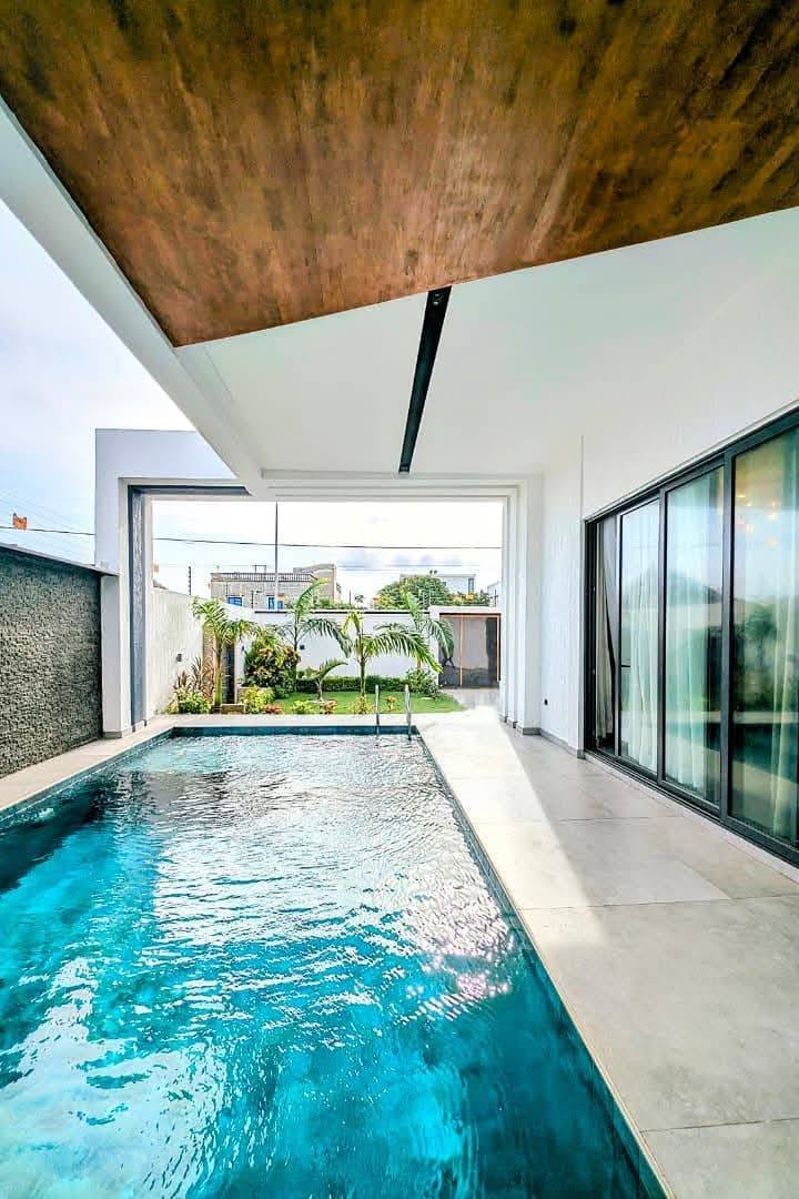 Villa d’exception avec piscine et vue mer à Fidjrossè Villa d'exception avec piscine et vue mer à Fidjrossè