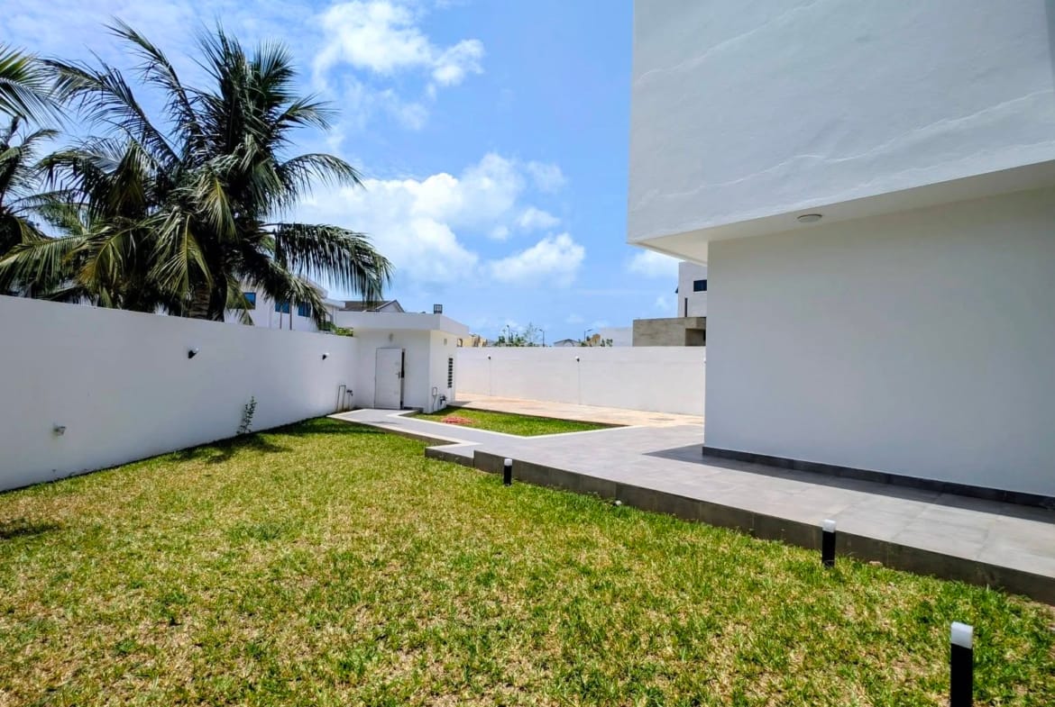 Villa duplex neuve à louer à Akpakpa Cité CENSAD Cotonou 10
