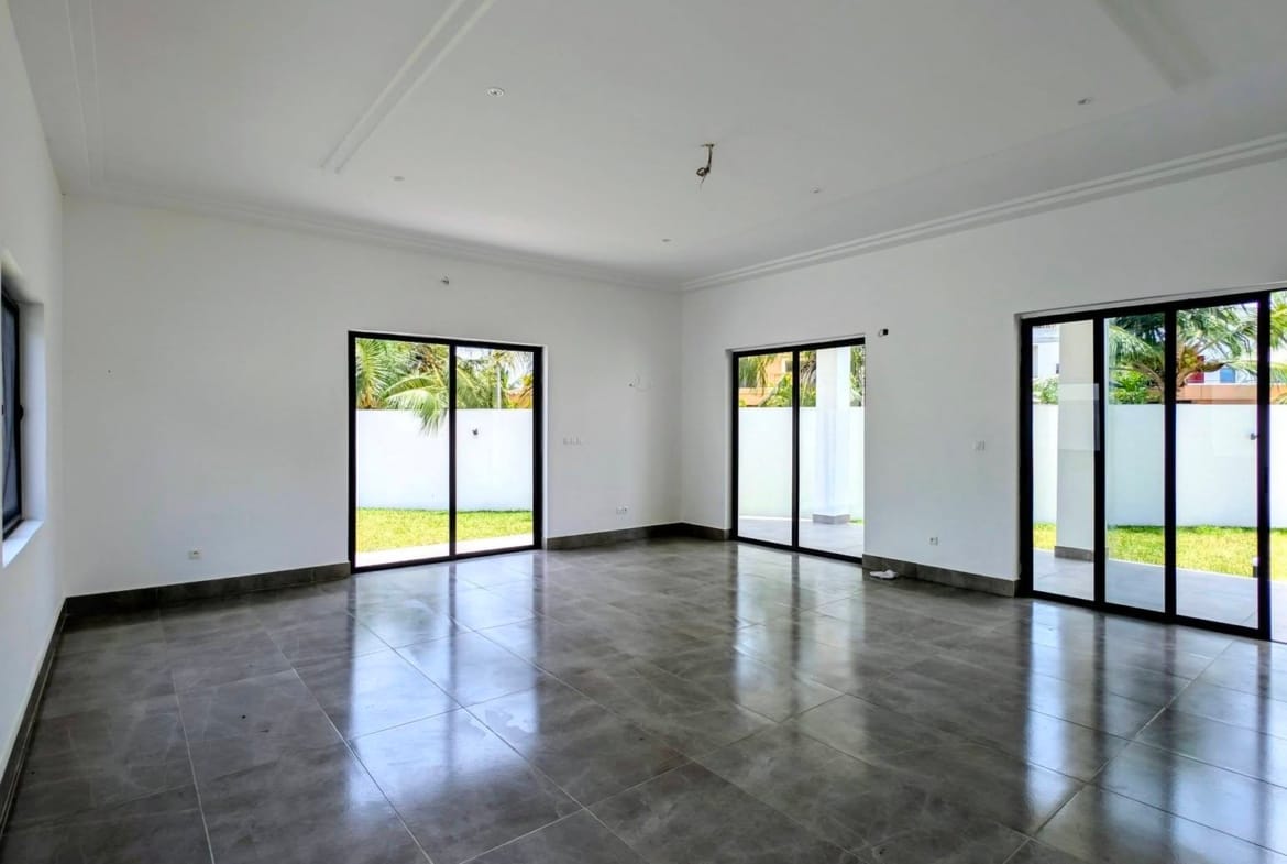 Villa duplex neuve à louer à Akpakpa Cité CENSAD Cotonou 11