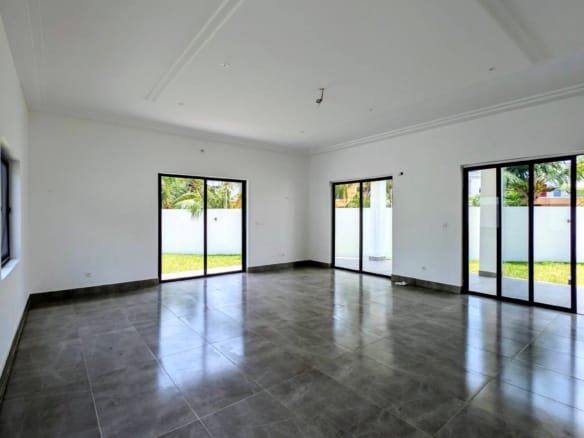 Villa duplex neuve à louer à Akpakpa Cité CENSAD Cotonou 11
