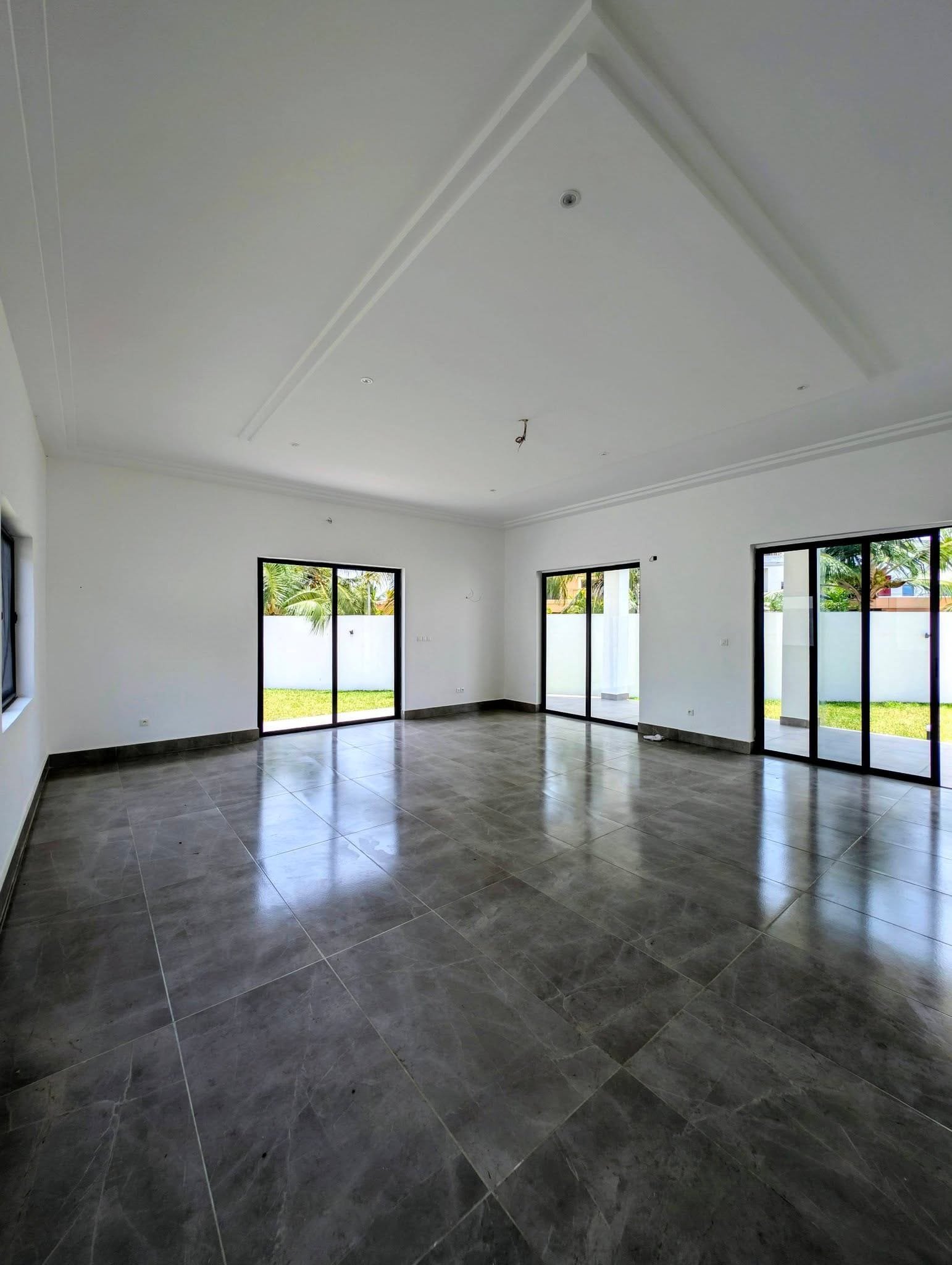 Villa duplex neuve à louer à Akpakpa Cité CENSAD Cotonou 11