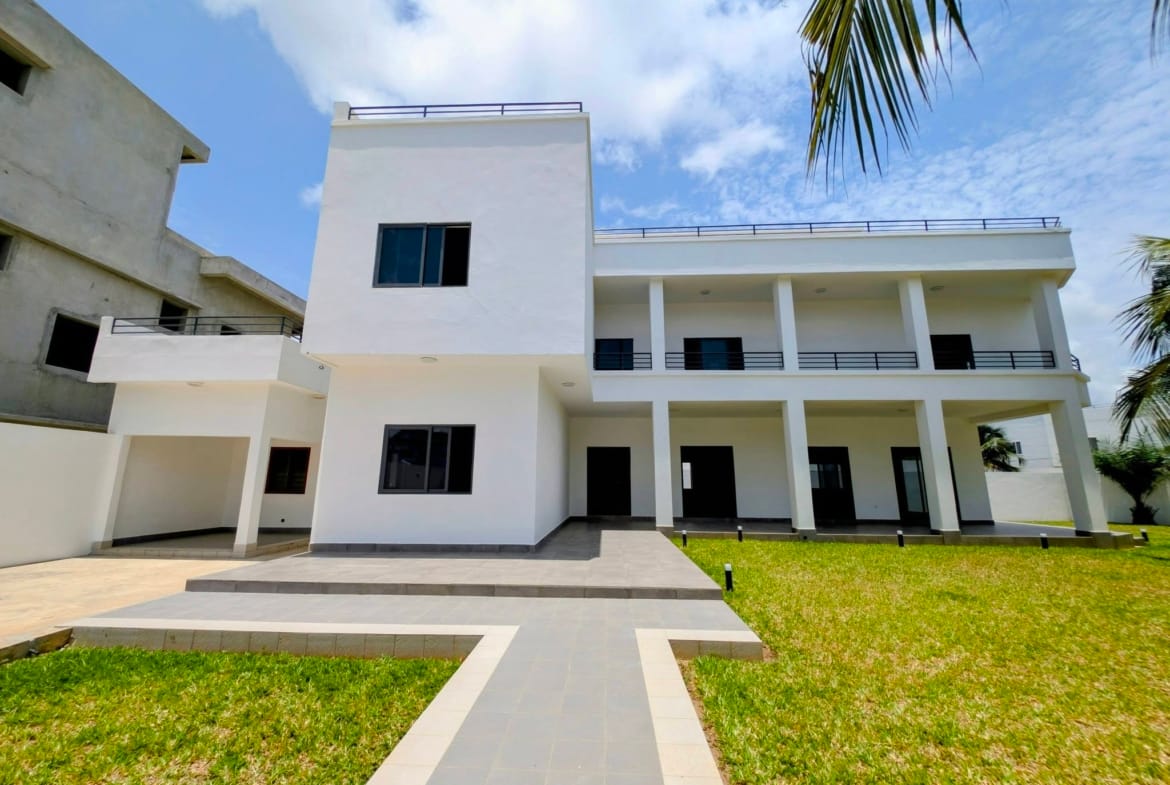 Villa duplex neuve à louer à Akpakpa Cité CENSAD Cotonou