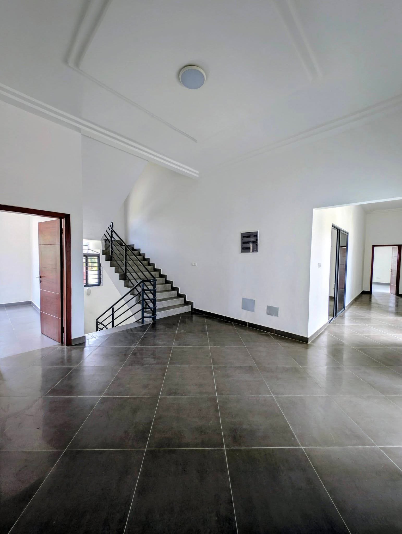 Villa duplex neuve à louer à Akpakpa Cité CENSAD Cotonou 12