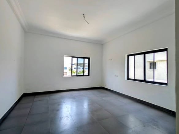 Villa duplex neuve à louer à Akpakpa Cité CENSAD Cotonou 13