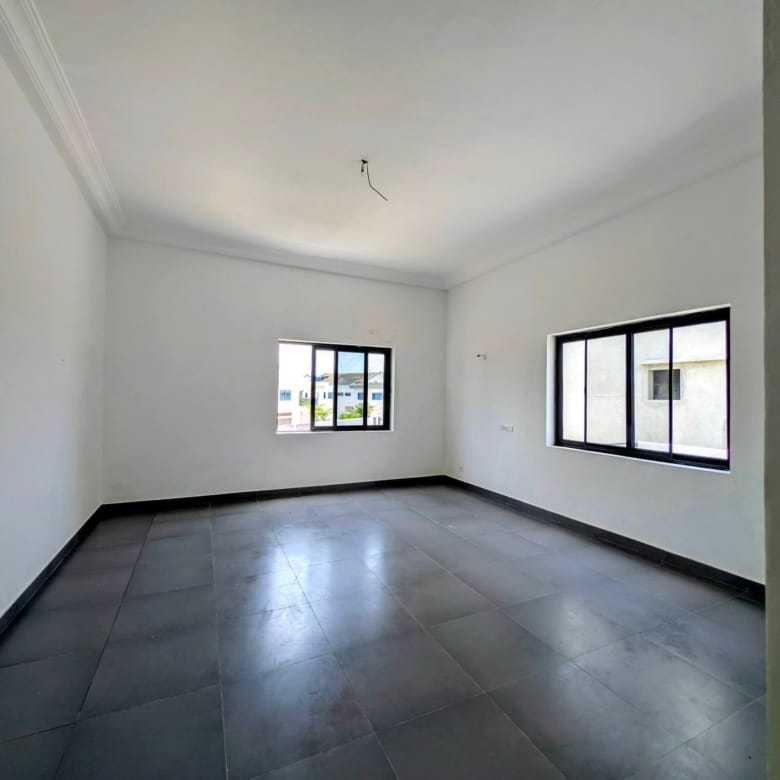 Villa duplex neuve à louer à Akpakpa Cité CENSAD Cotonou 13
