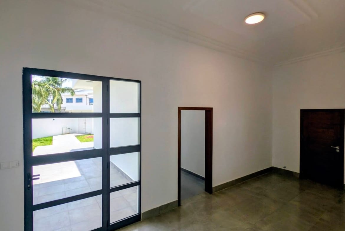 Villa duplex neuve à louer à Akpakpa Cité CENSAD Cotonou 14