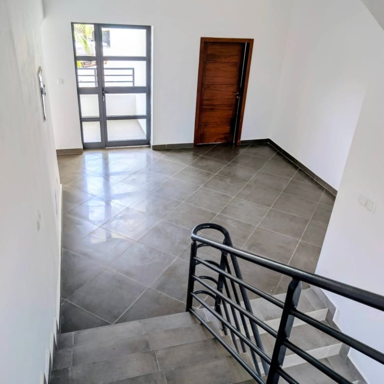 Villa duplex neuve à louer à Akpakpa Cité CENSAD Cotonou 15
