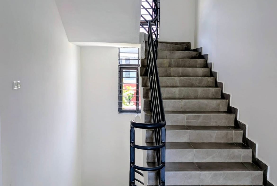 Villa duplex neuve à louer à Akpakpa Cité CENSAD Cotonou 16