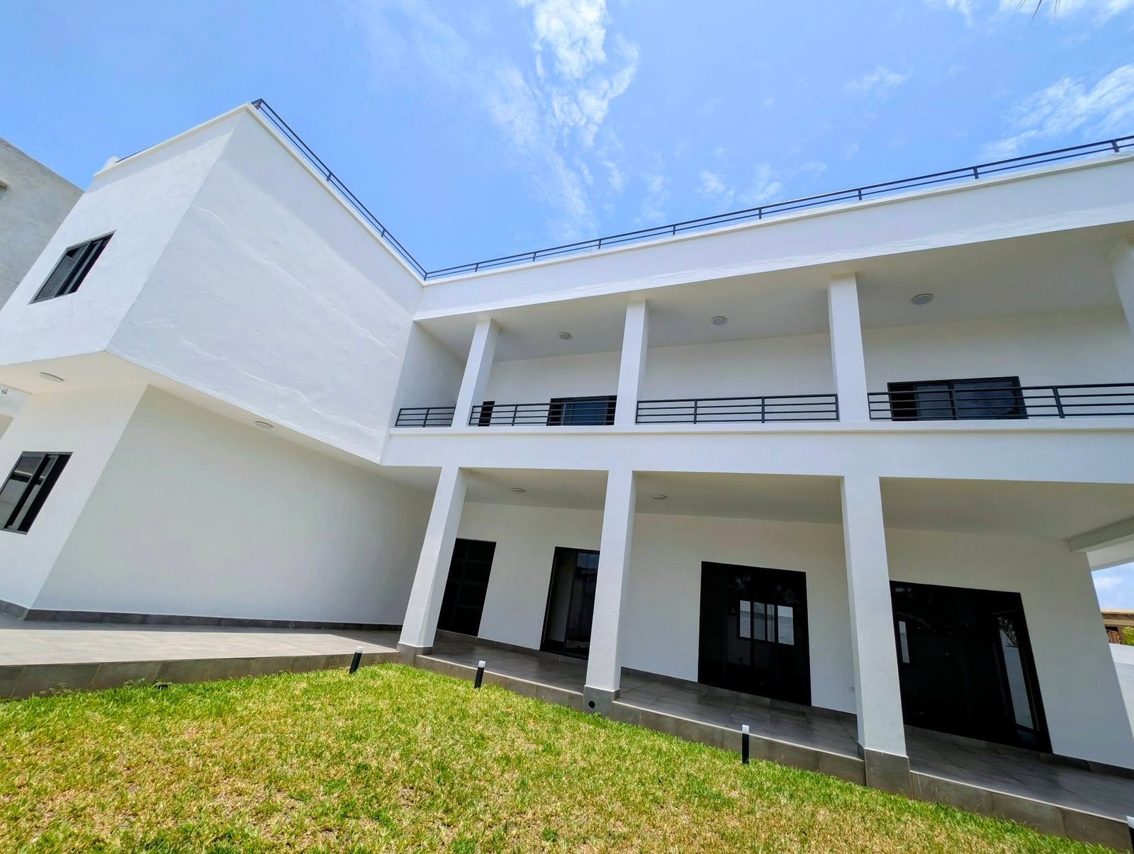 Villa duplex neuve à louer à Akpakpa Cité CENSAD Cotonou 2