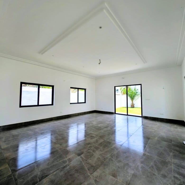 Villa duplex neuve à louer à Akpakpa Cité CENSAD Cotonou 3