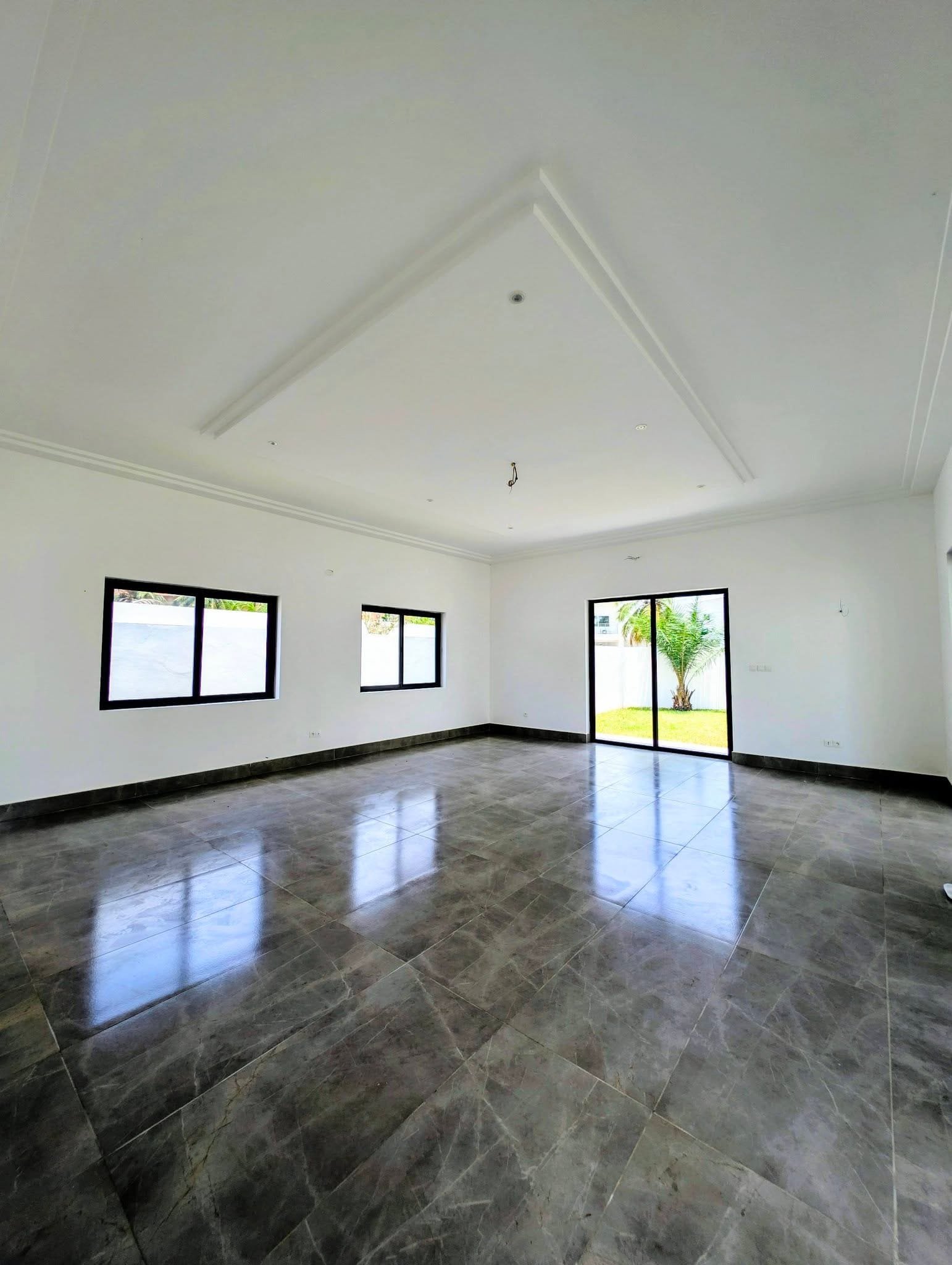 Villa duplex neuve à louer à Akpakpa Cité CENSAD Cotonou 3