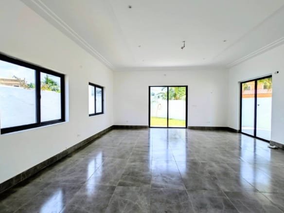 Villa duplex neuve à louer à Akpakpa Cité CENSAD Cotonou 5