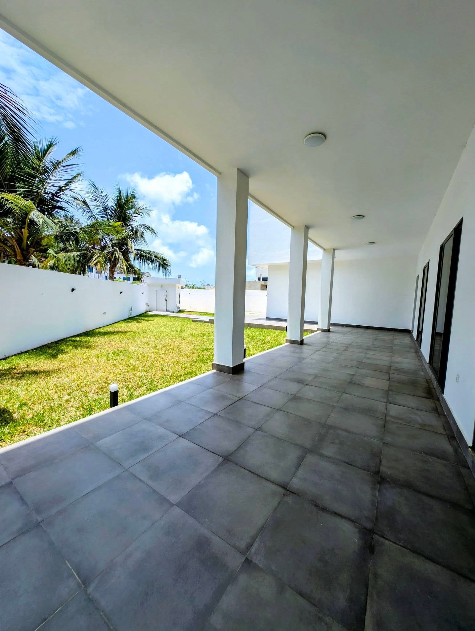 Villa duplex neuve à louer à Akpakpa Cité CENSAD Cotonou 8
