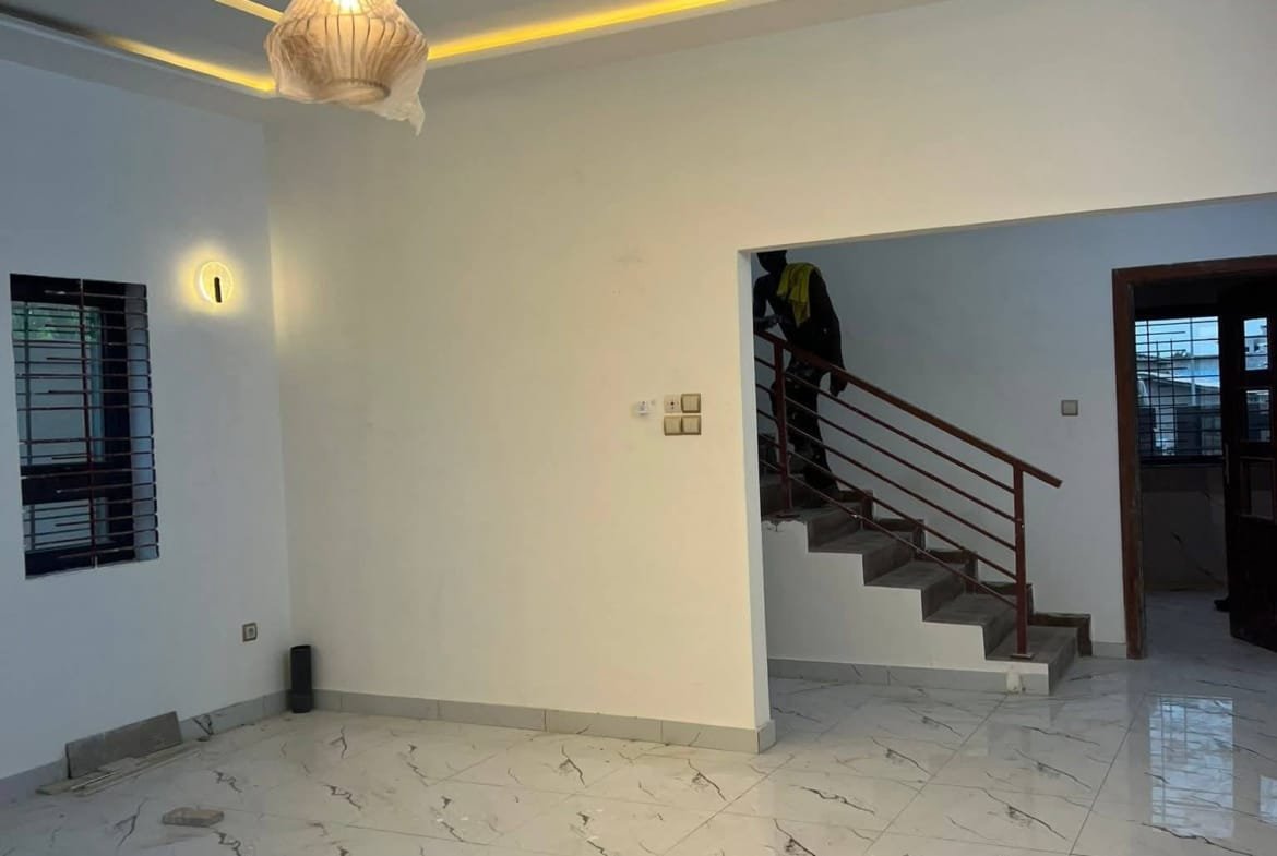 Villa duplex neuve avec vue mer à Fidjrossè Togbin 6