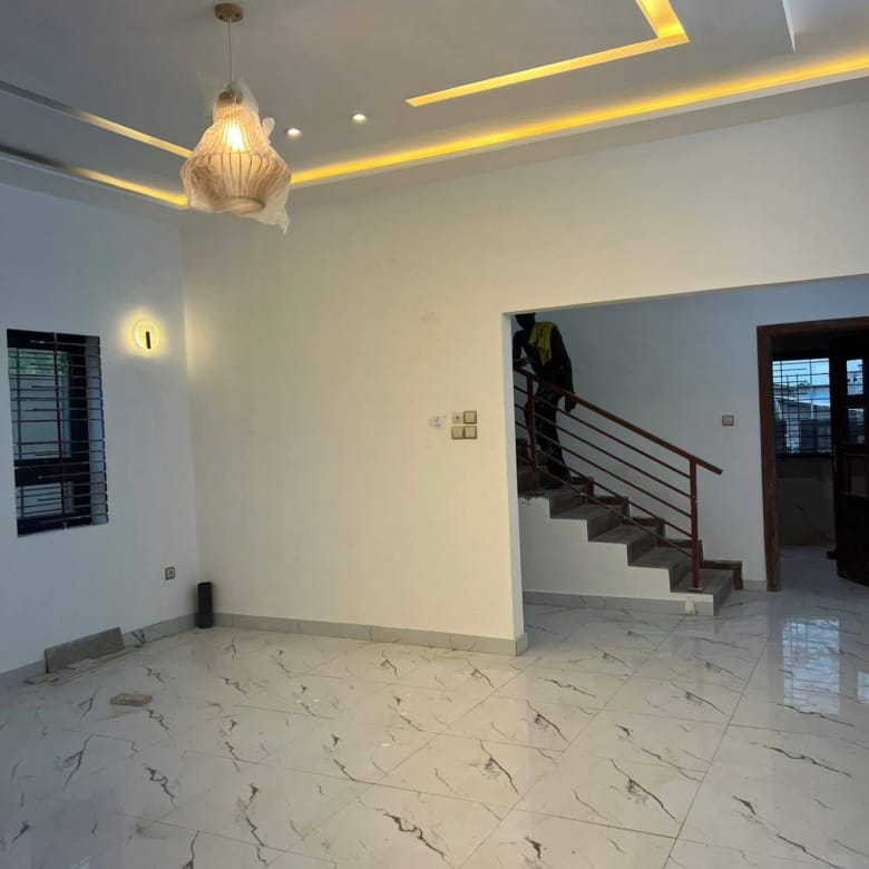 Villa duplex neuve avec vue mer à Fidjrossè Togbin 6