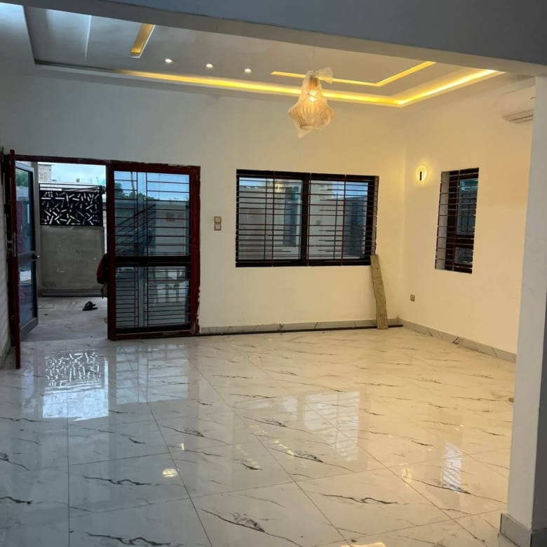 Villa duplex neuve avec vue mer à Fidjrossè Togbin 8