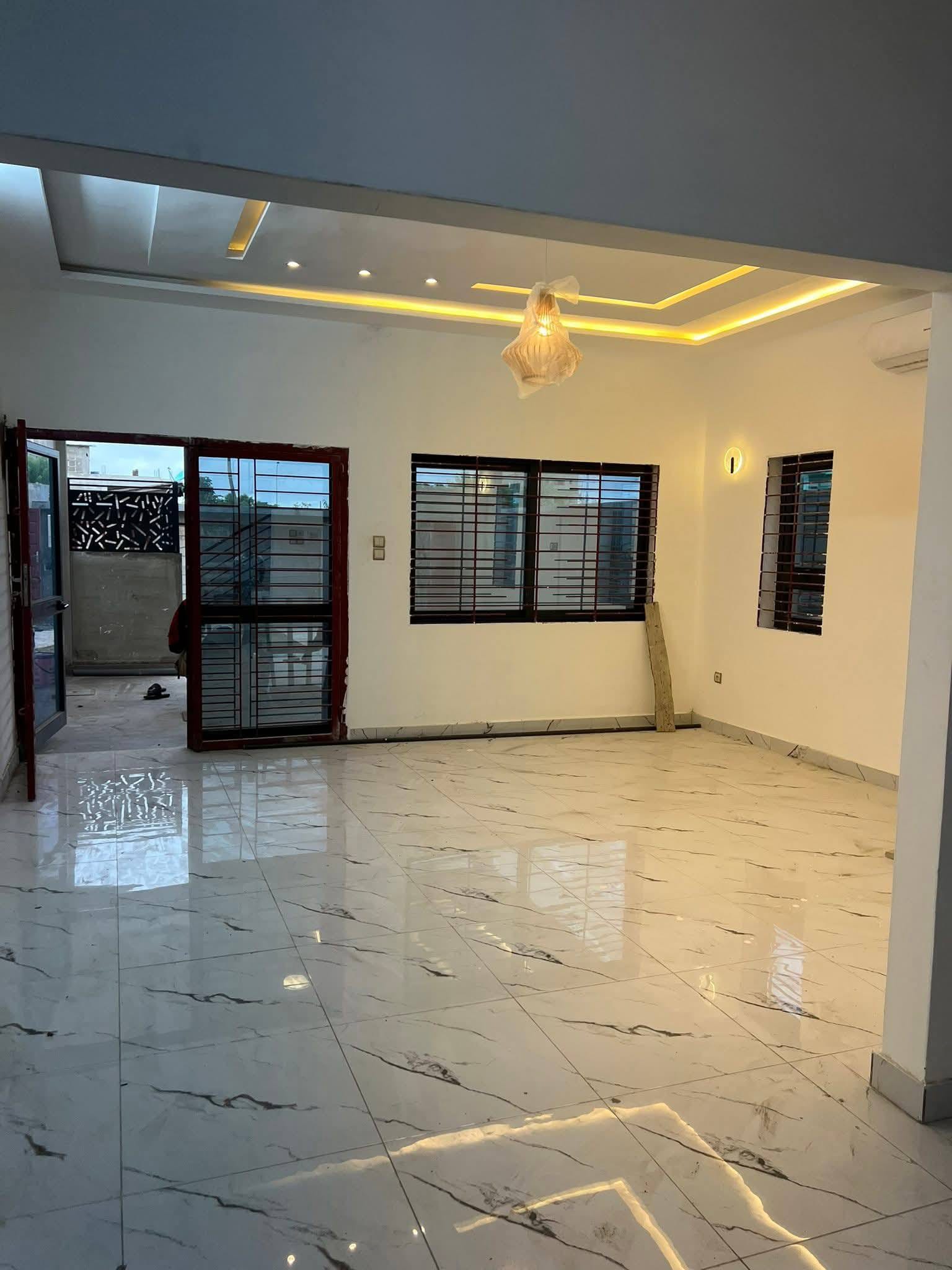Villa duplex neuve avec vue mer à Fidjrossè Togbin 8