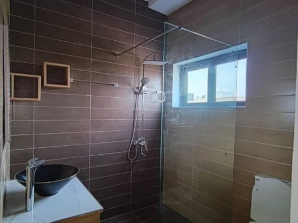 Appartement climatisé de 3 chambres à Fidjrossè Akogbato 14