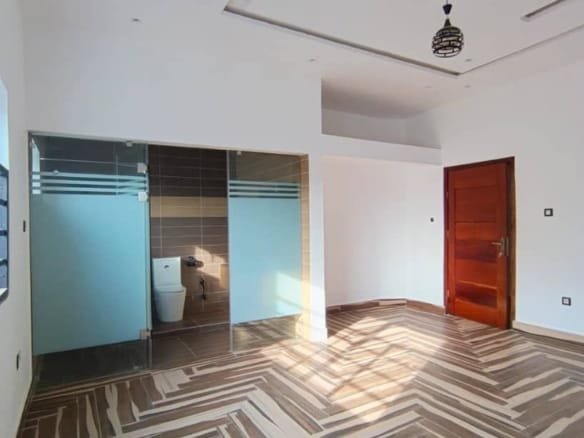 Appartement climatisé de 3 chambres à Fidjrossè Akogbato 2