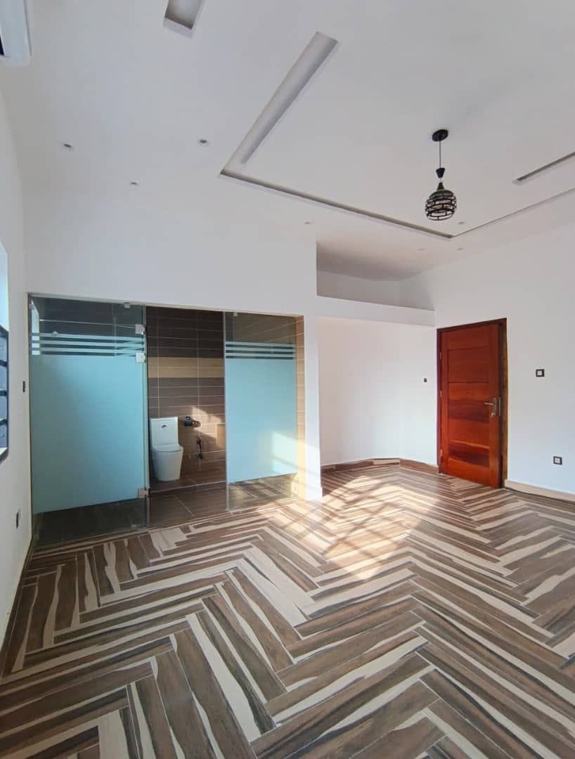 Appartement climatisé de 3 chambres à Fidjrossè Akogbato 2