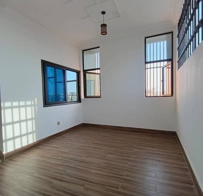 Appartement climatisé de 3 chambres à Fidjrossè Akogbato 3