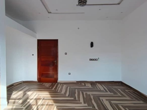 Appartement climatisé de 3 chambres à Fidjrossè Akogbato 4