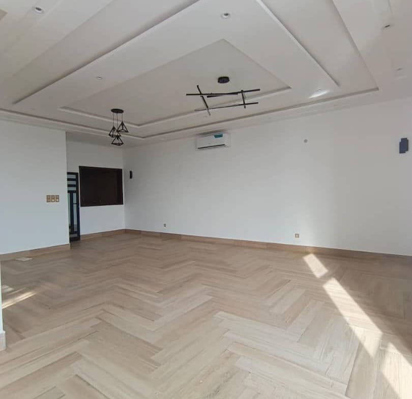 Appartement climatisé de 3 chambres à Fidjrossè Akogbato 5