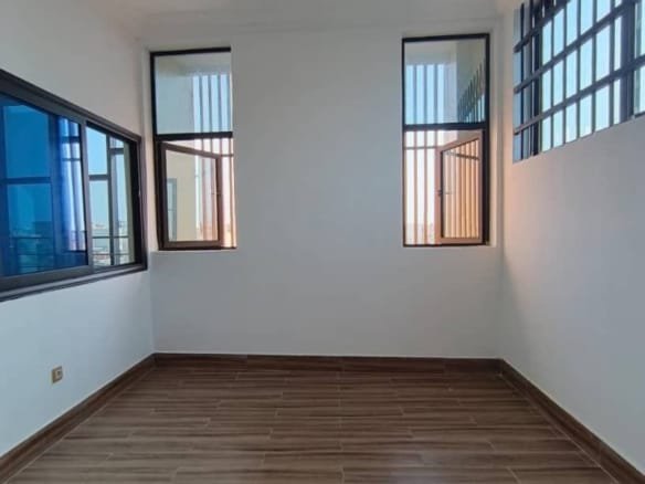 Appartement climatisé de 3 chambres à Fidjrossè Akogbato 6