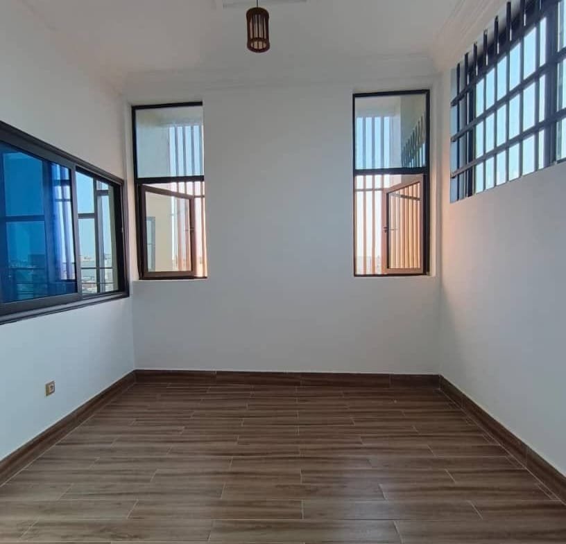 Appartement climatisé de 3 chambres à Fidjrossè Akogbato 6