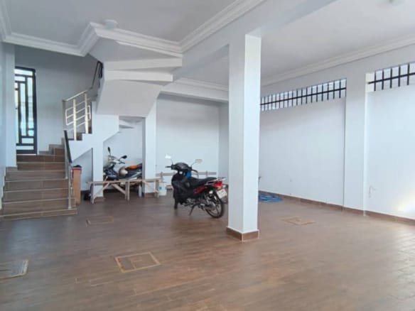 Appartement climatisé de 3 chambres à Fidjrossè Akogbato 7