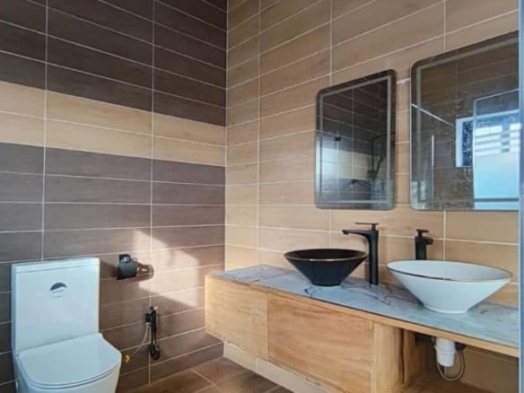 Appartement climatisé de 3 chambres à Fidjrossè Akogbato 8