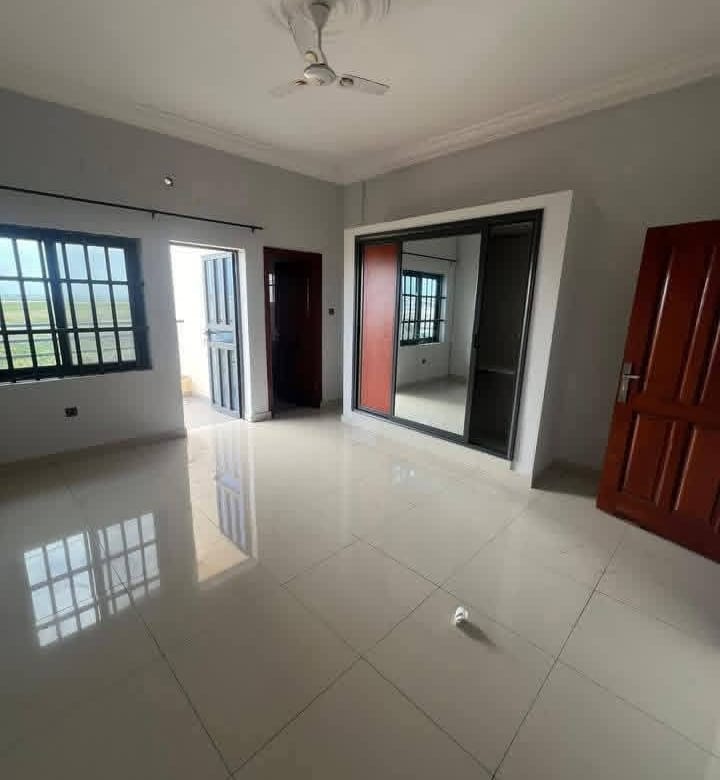Appartement de 2 chambres à Fidjrossè Gondouana 4