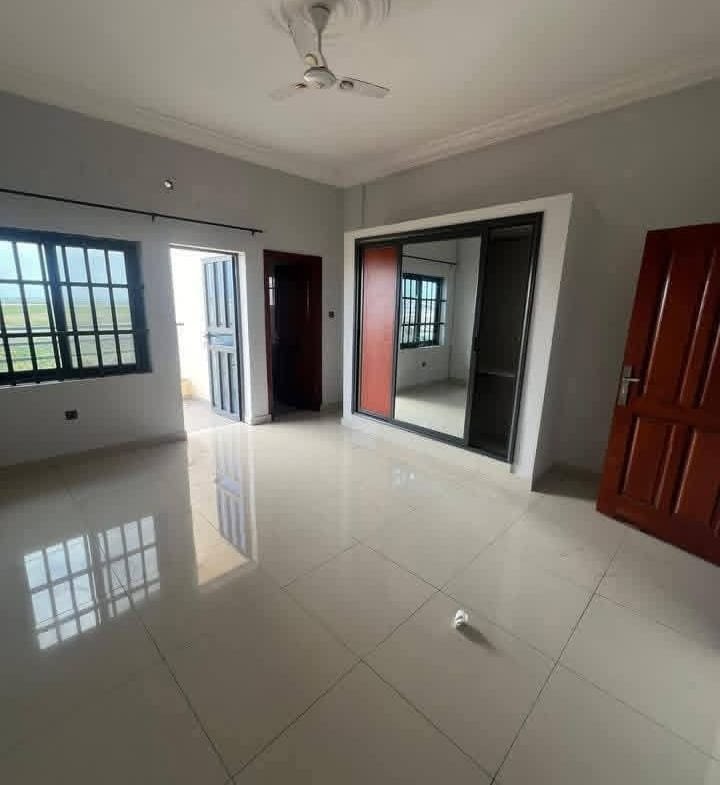 Appartement de 2 chambres à Fidjrossè Gondouana 4