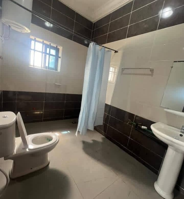 Appartement de 2 chambres à Fidjrossè Gondouana 8