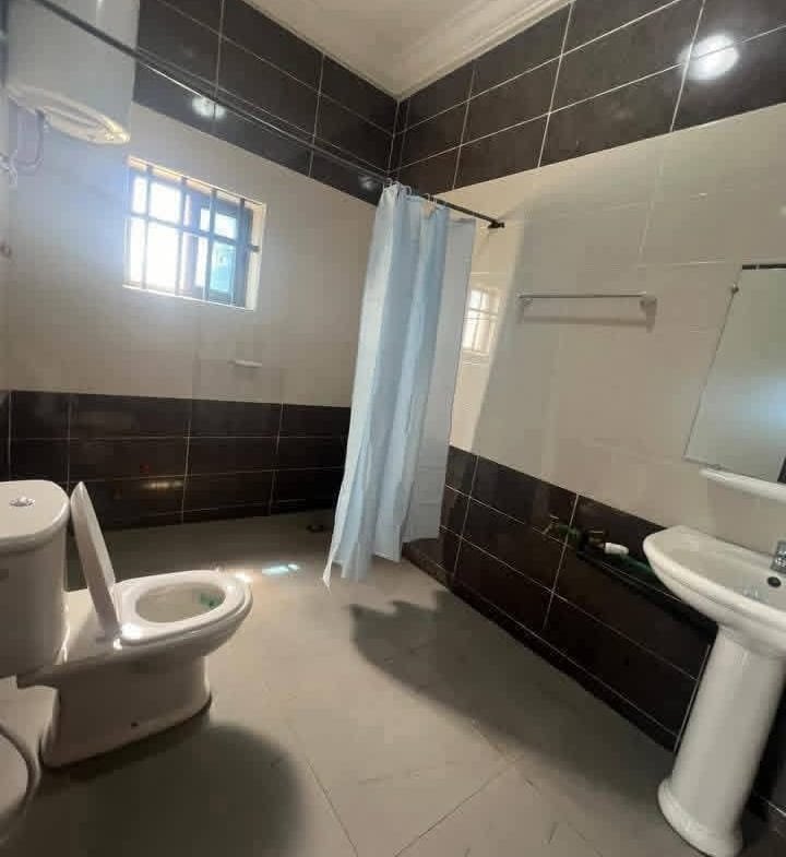 Appartement de 2 chambres à Fidjrossè Gondouana 8