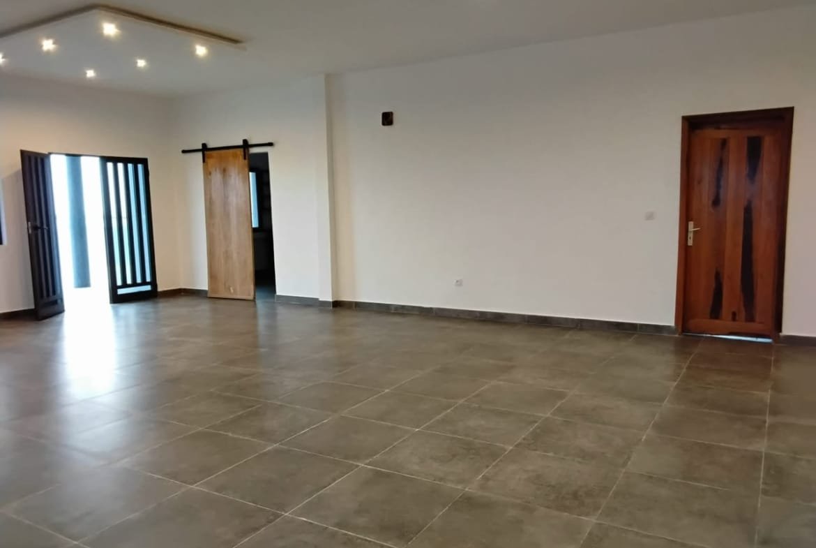 Appartement de 5 chambres avec vue sur mer à Fidjrossè Plage 2