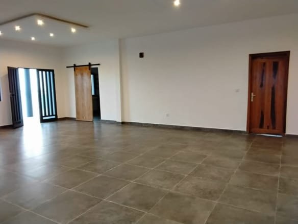 Appartement de 5 chambres avec vue sur mer à Fidjrossè Plage 2