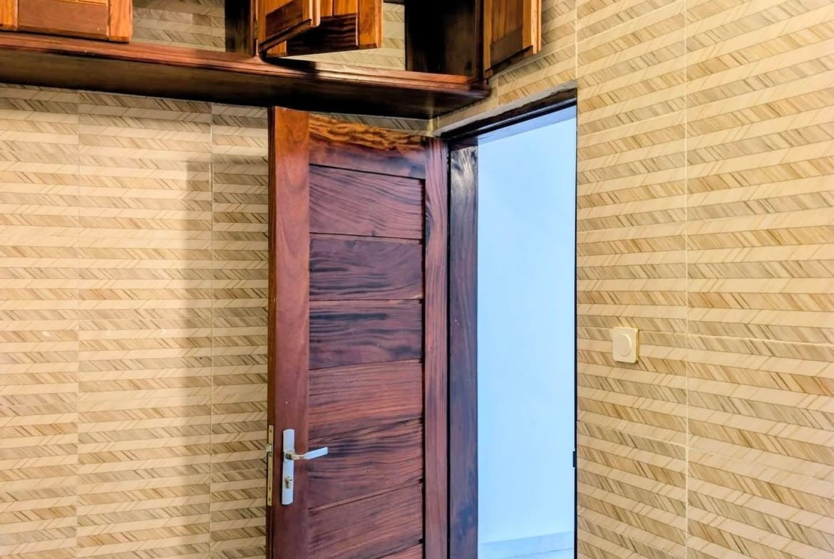 Appartement duplex de 2 chambres à Fidjrossè Calvaire 8
