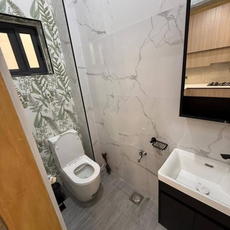Appartement duplex meublé neuf à Fidjrossè Plage 11