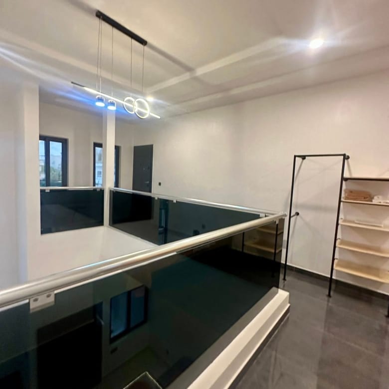 Appartement duplex meublé neuf à Fidjrossè Plage 12