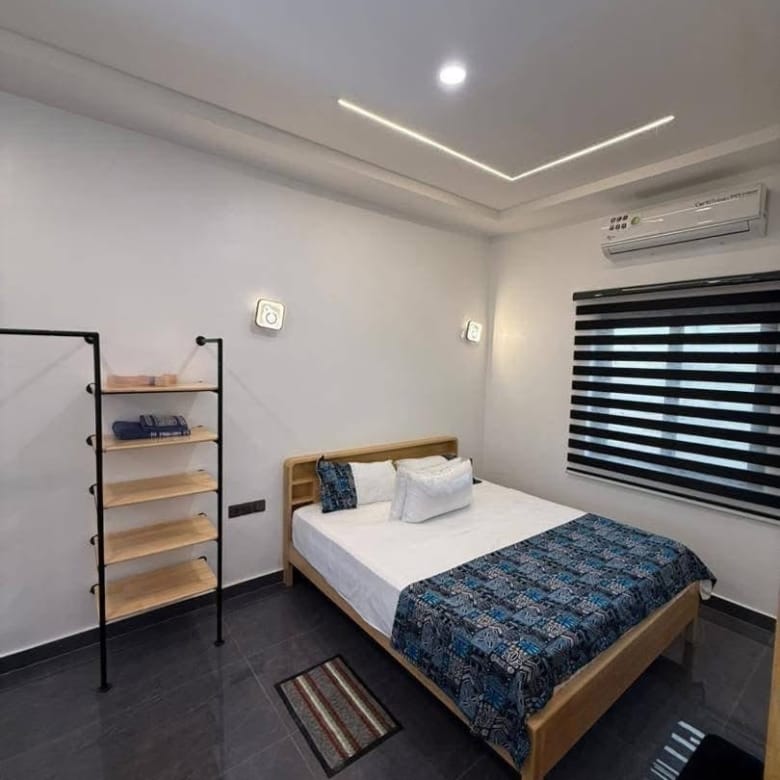Appartement duplex meublé neuf à Fidjrossè Plage 13