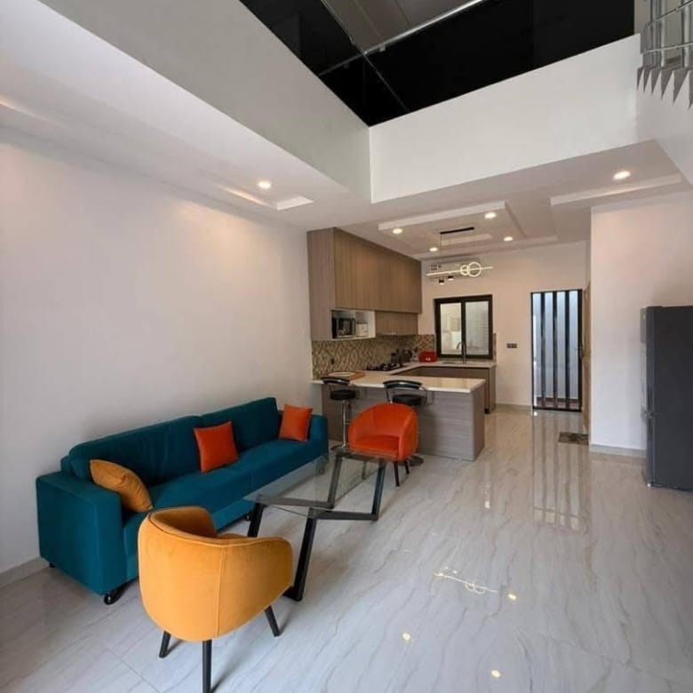 Appartement duplex meublé neuf à Fidjrossè Plage 14