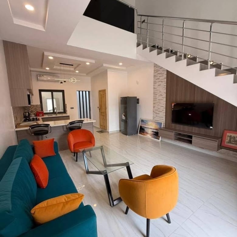 Appartement duplex meublé neuf à Fidjrossè Plage 16