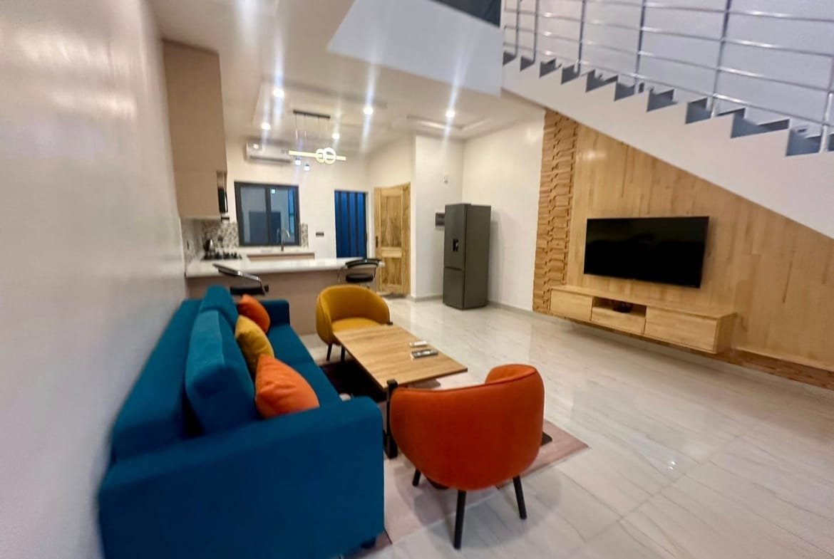 Appartement duplex meublé neuf à Fidjrossè Plage 2