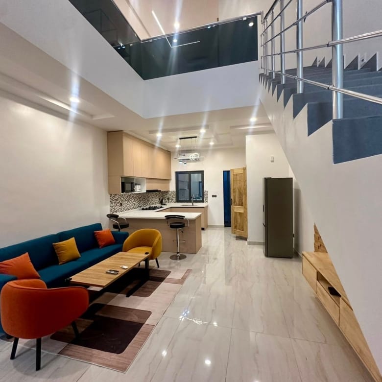 Appartement duplex meublé neuf à Fidjrossè Plage 3